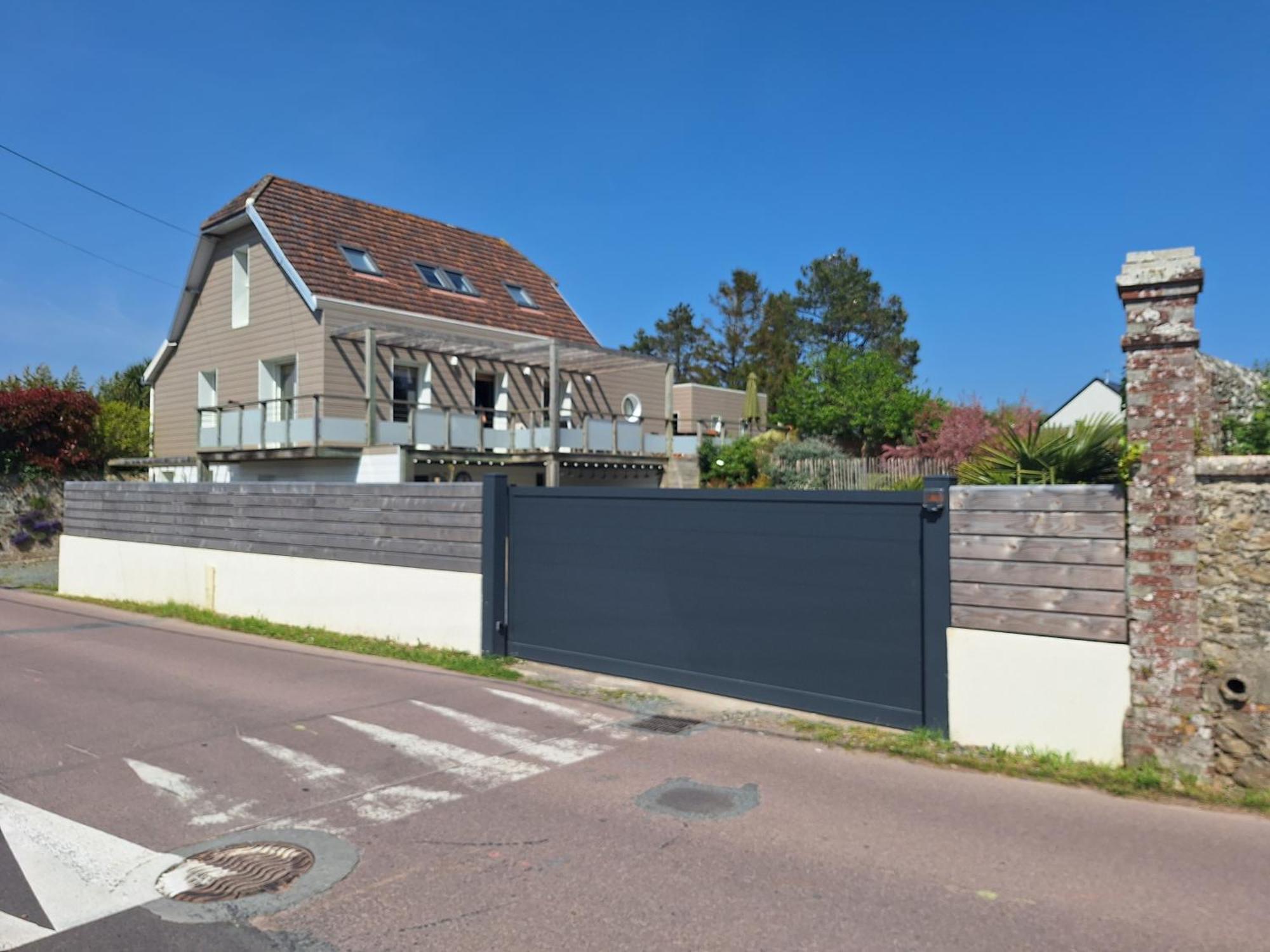Appartement Moderne Avec Terrasse - Proche Mer Agon-Coutainville Exterior photo